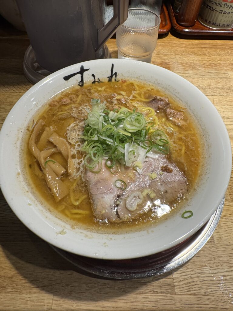 ラーメン店「すみれ」でいただいた味噌ラーメン