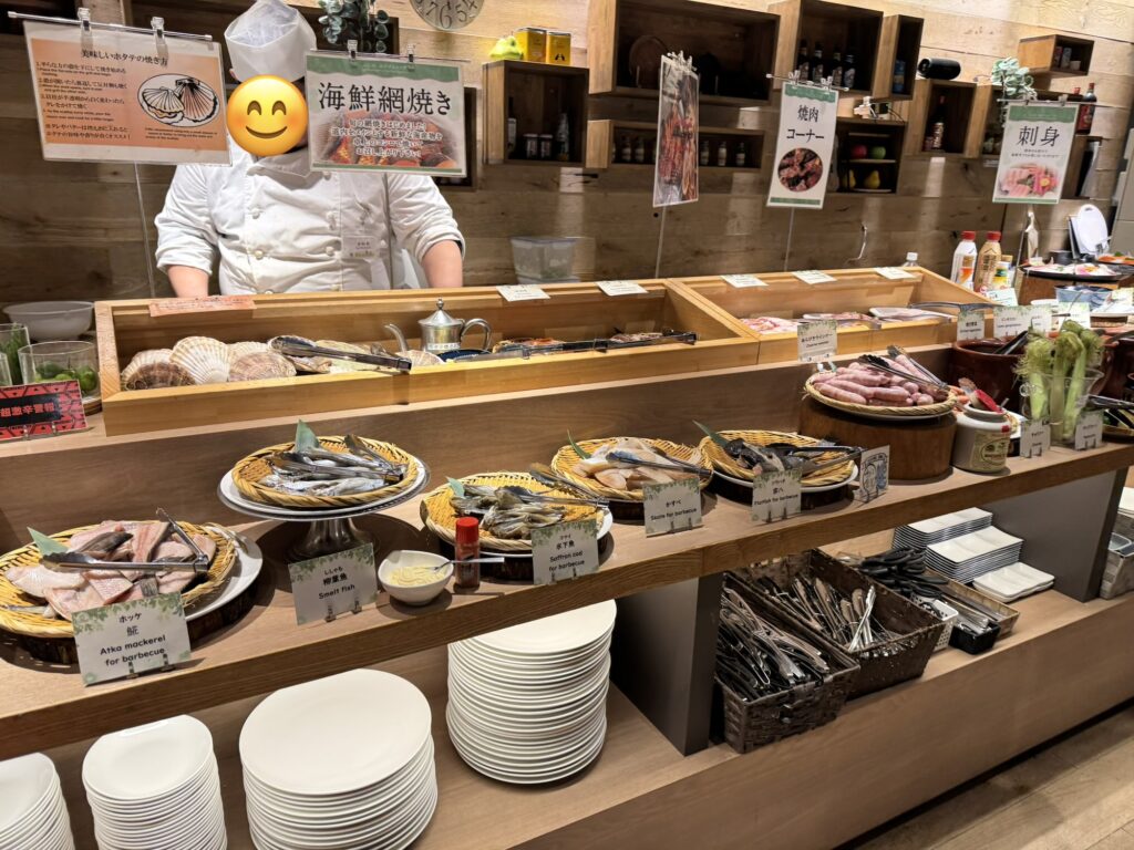 ホテルナトゥールヴァルト富良野の夕食ビュッフェ（海鮮網焼き）