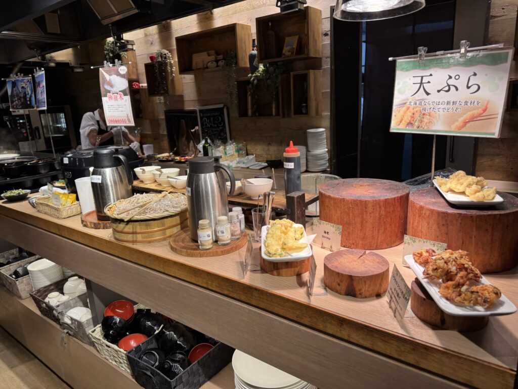 ホテルナトゥールヴァルト富良野の夕食ビュッフェ（海鮮網焼き）