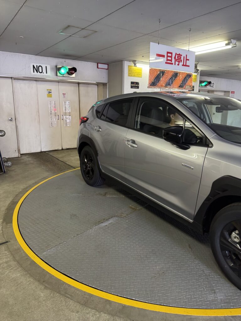 コートホテル旭川の回転式（機械式）駐車場